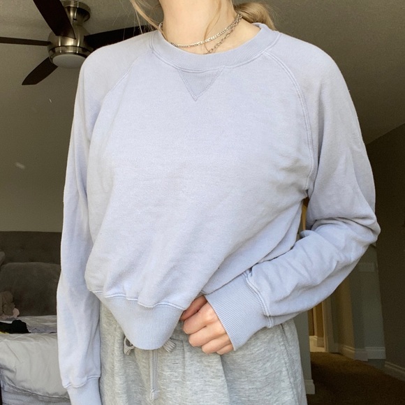 Brandy Melville Cropped Crewneck - Picture 1 of 4